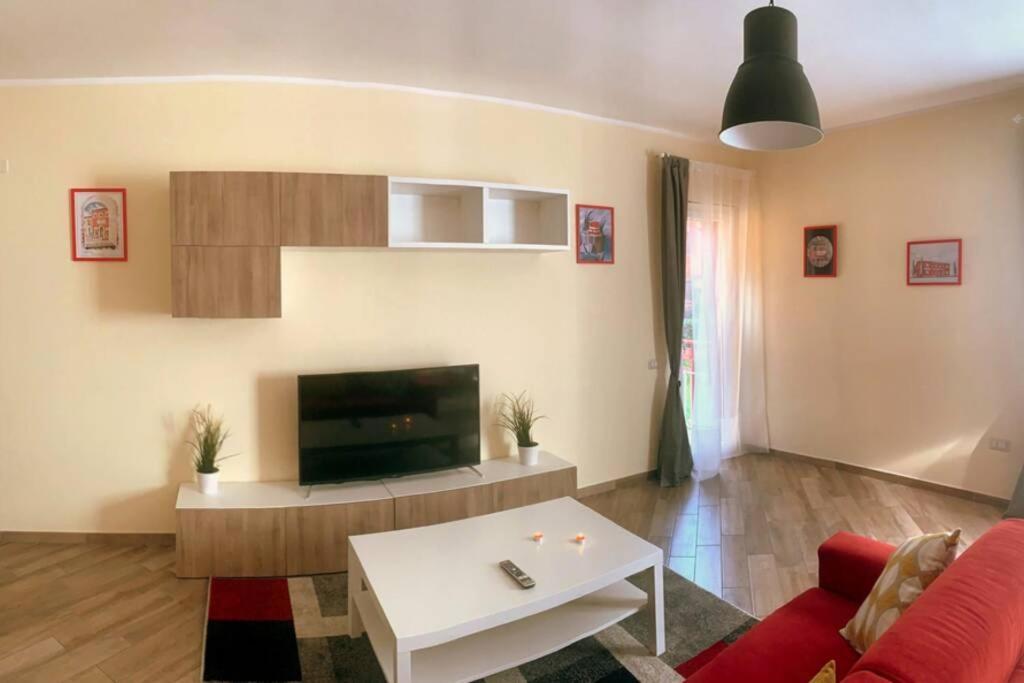 Casa Cantoniera-Guest House : Costruite Il Viaggio Pompei Bagian luar foto