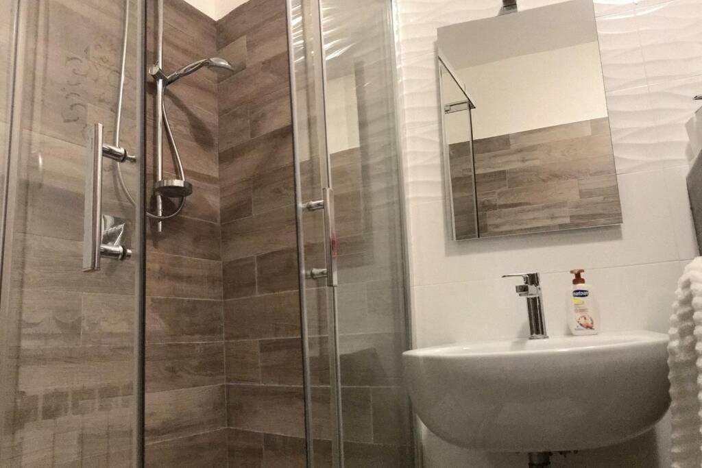 Casa Cantoniera-Guest House : Costruite Il Viaggio Pompei Bagian luar foto